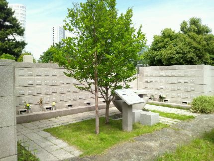 青山霊園　第1区立体埋蔵施設