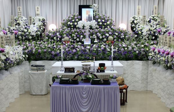 故人の人柄をイメージした祭壇